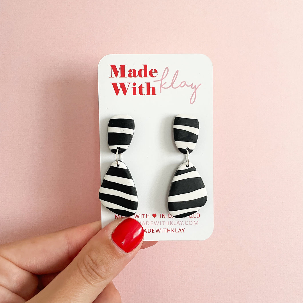 Monochrome  |  Dangles 1